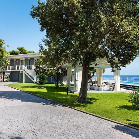 Isabella Villa Acireale